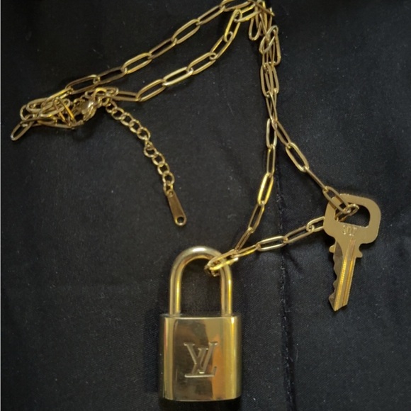 Louis Vuitton Padlock and Key Necklace #307 - Picture 4 of 5